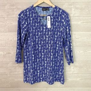 NEW Chico’s Travelers Blue & White Pineapple Print Top S